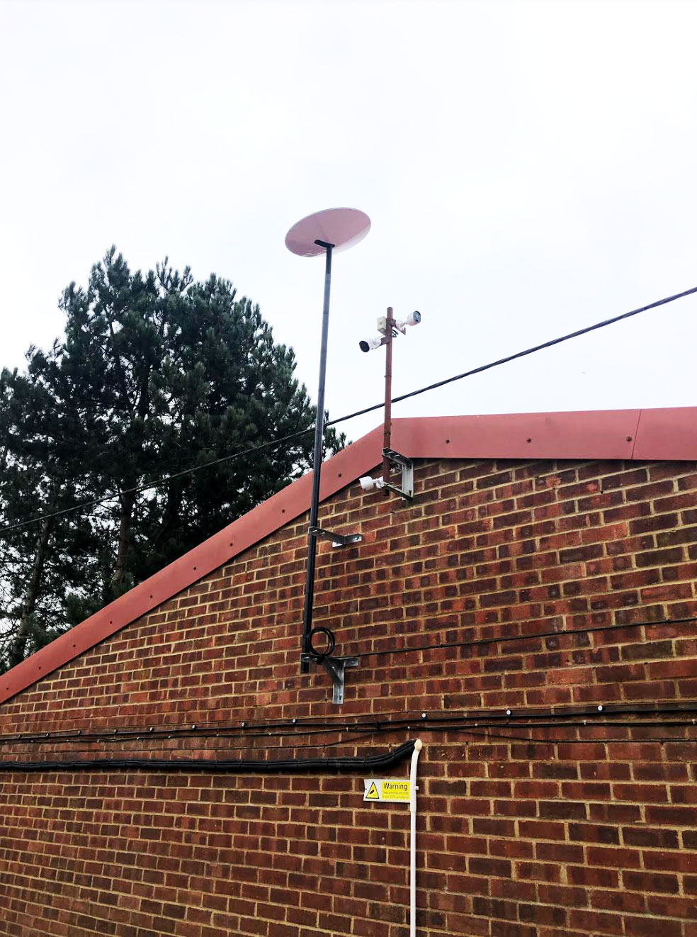 Commercial installation of starlink dish in Great Horwood, Milton Keynes for a vending company with zero internet provided by BT in the middle of nowhere.